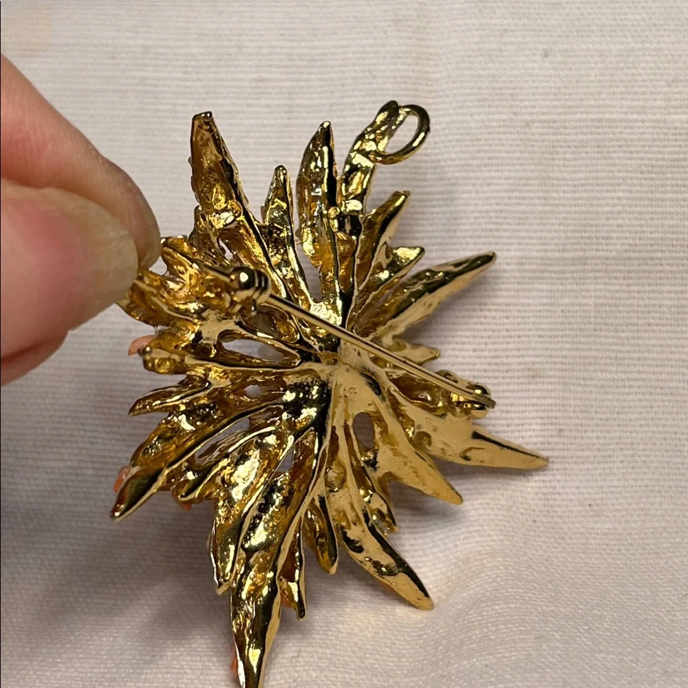 Vintage Coral Chip Starburst Brooch Pendant Gold Tone Floral Sunburst Pin